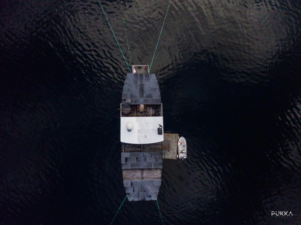 Volda Floating Home Kvaloya Экстерьер фото